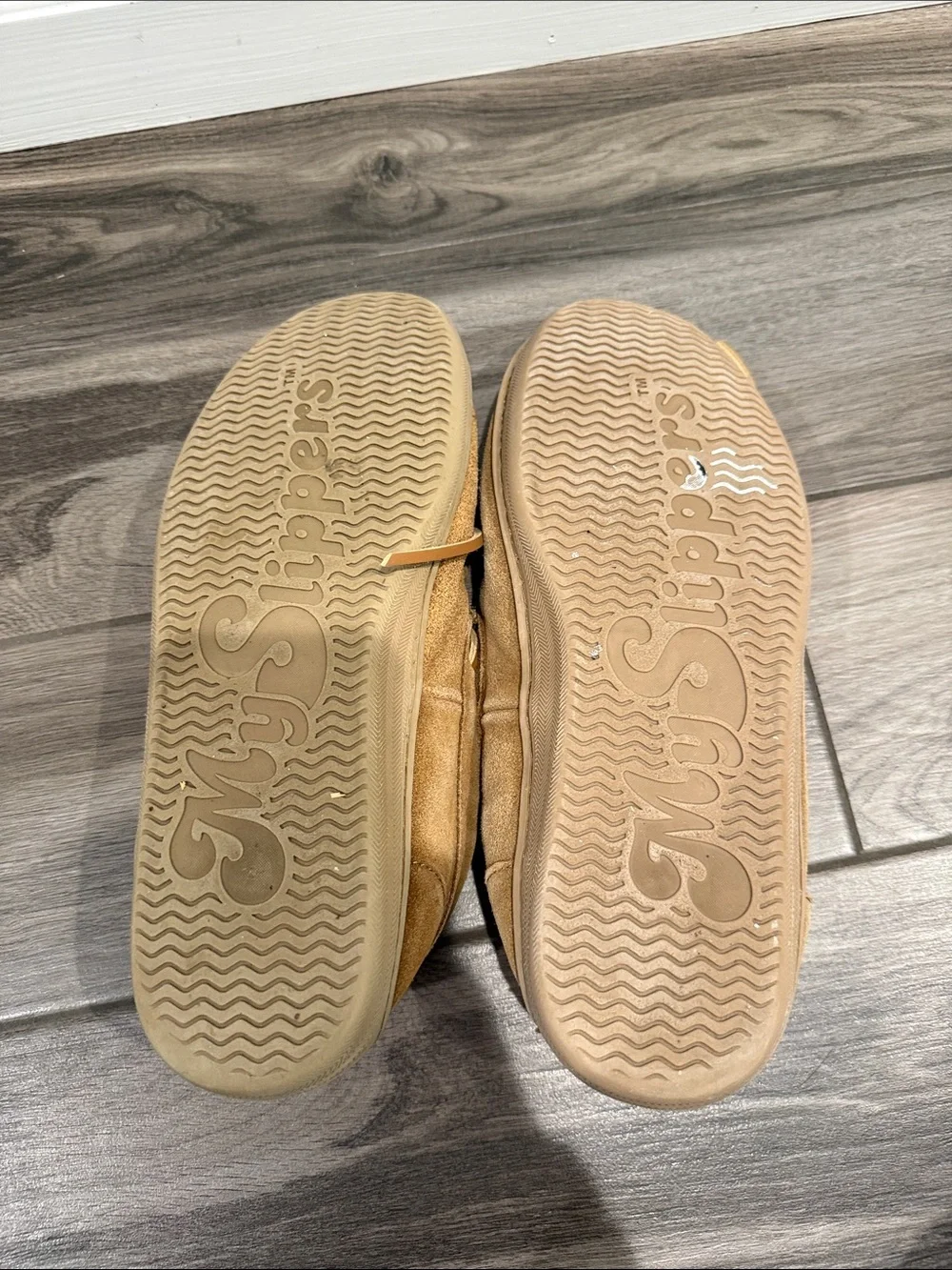 Men's Suede Fleece-Lined Slip-On Moccasins in Chestnut